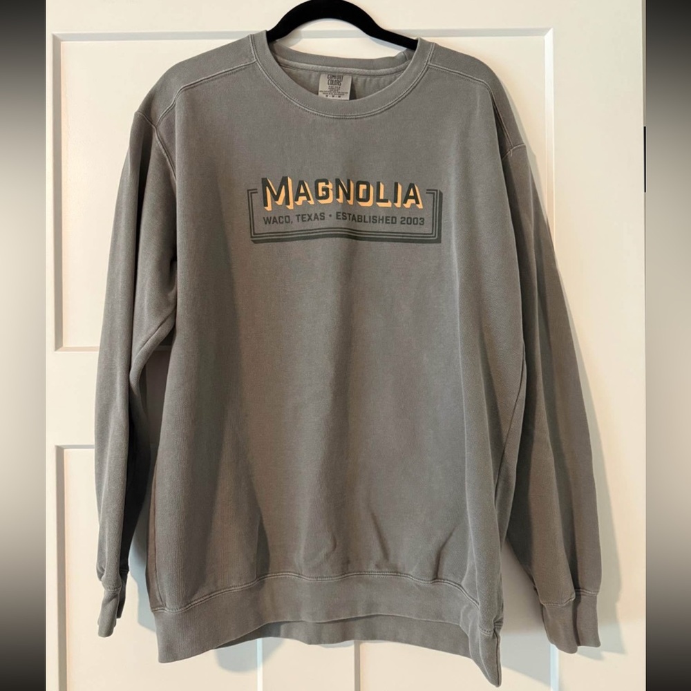 Magnolia Crewneck